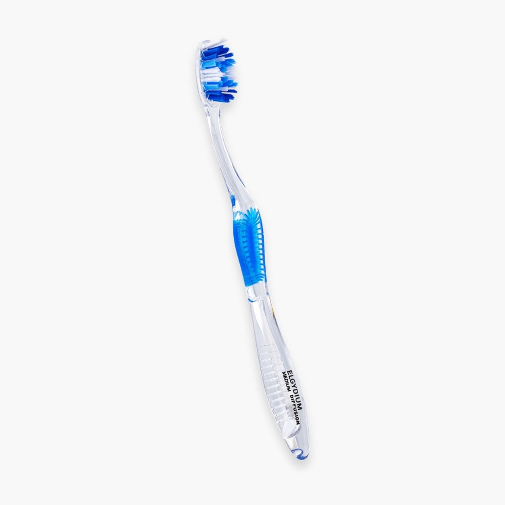 elgydium brosse a dents diffusion medium 1u.jpg elgydium brosse a dents diffusion medium 1u.jpg