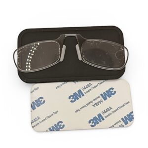 lili care lunettes loupe smartphone.jpg